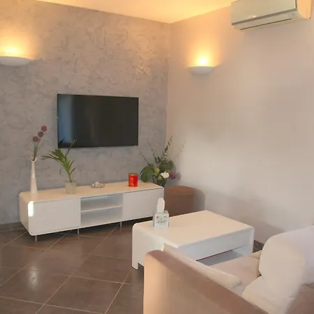 La Terrasse De Marguerite Apartment